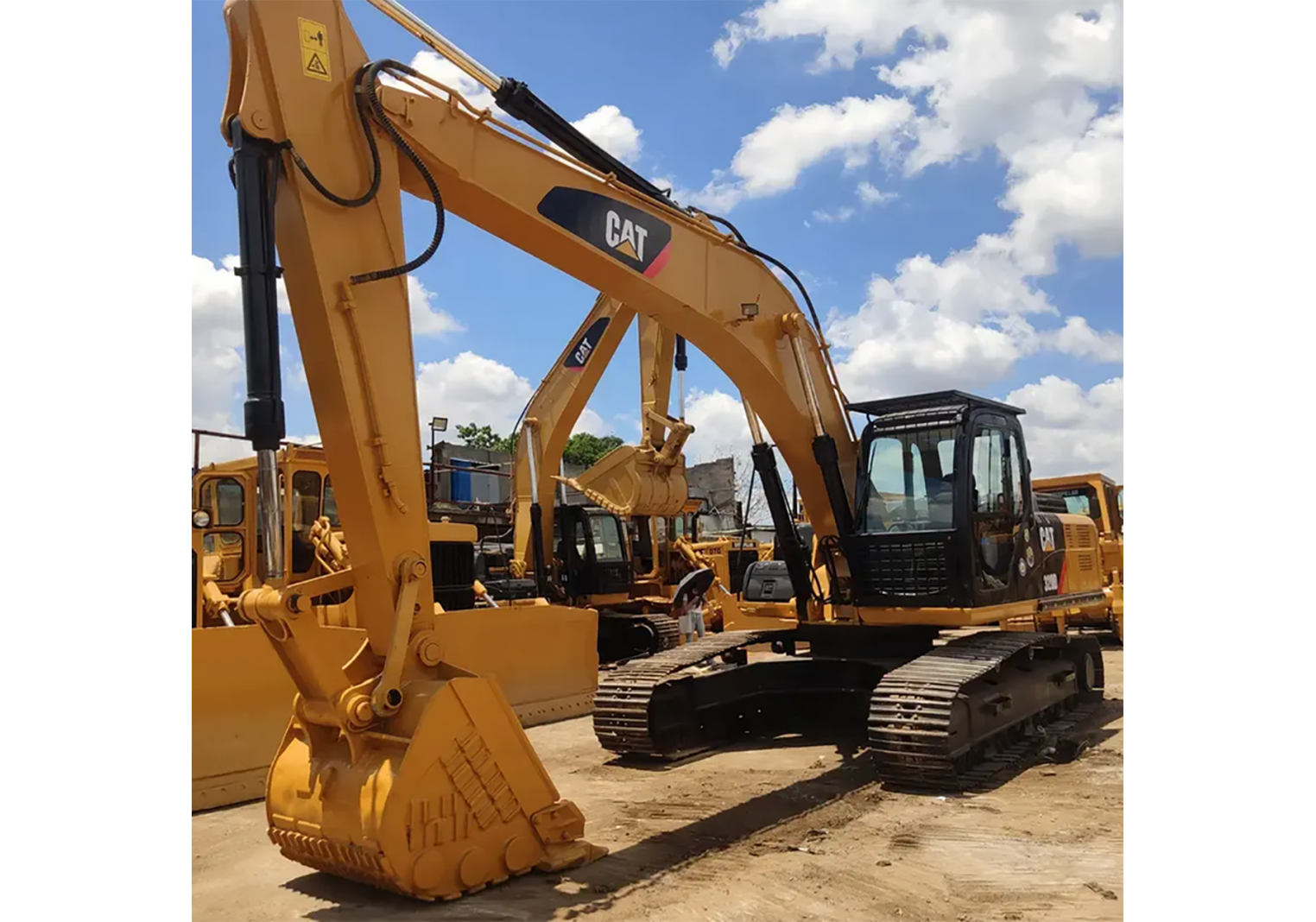 แม็คโคร cat 320d ราคามือ 2