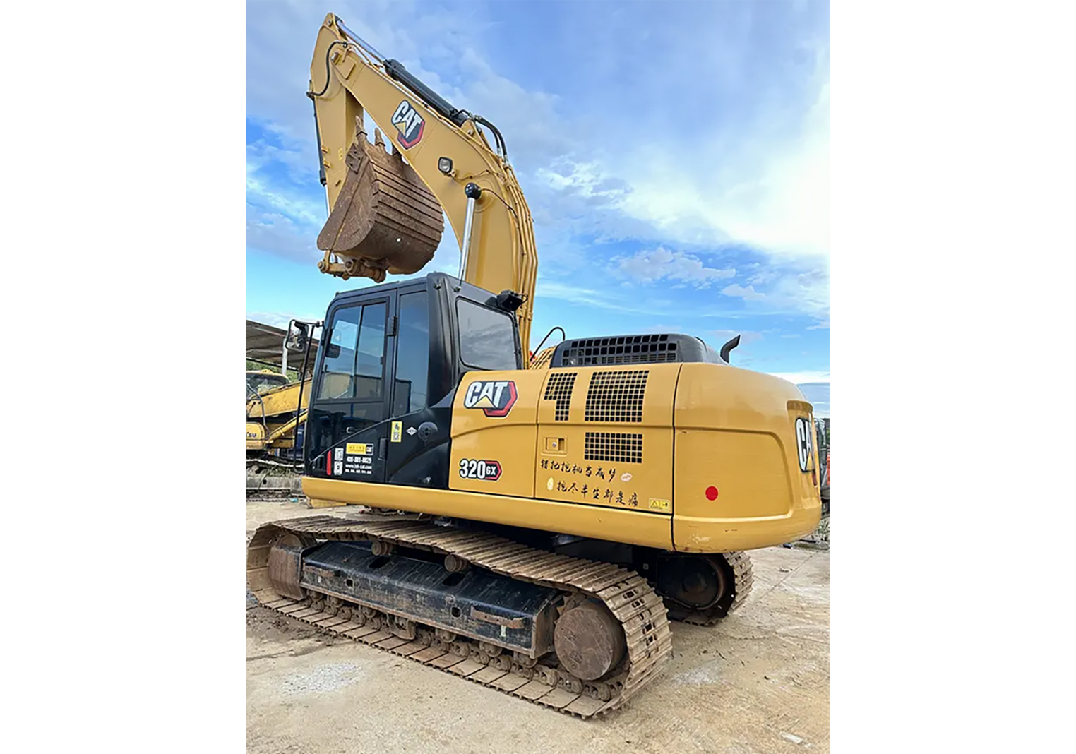 รถแม็คโคร CAT 320