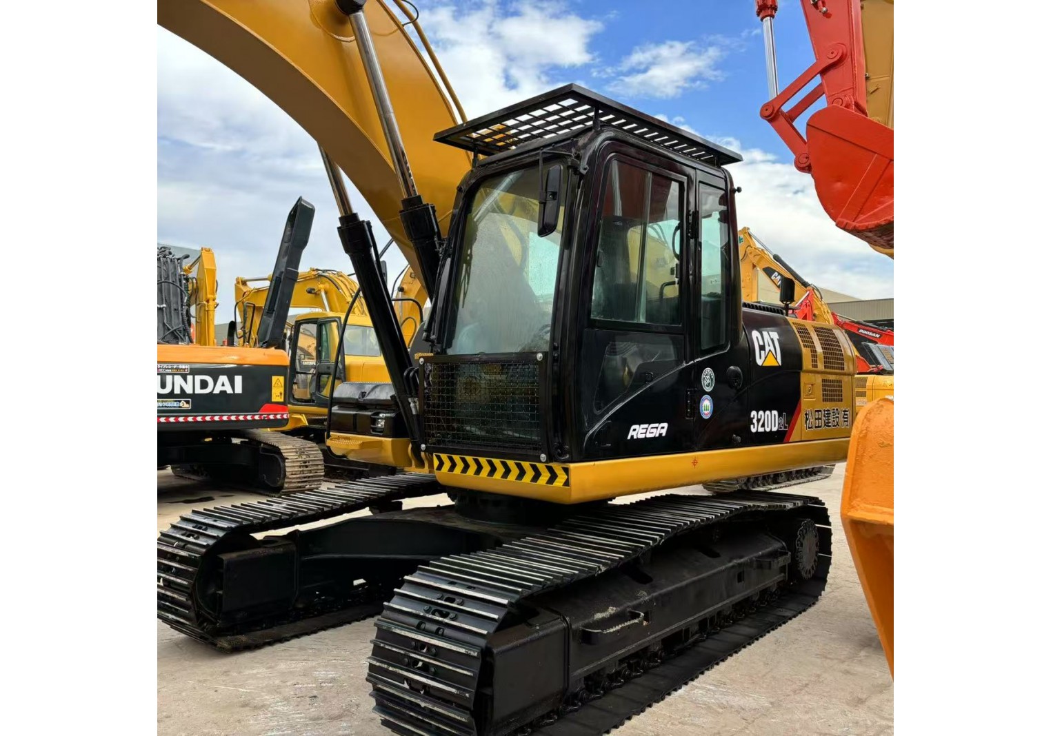 รถขุด CAT 320D2 มือสอง