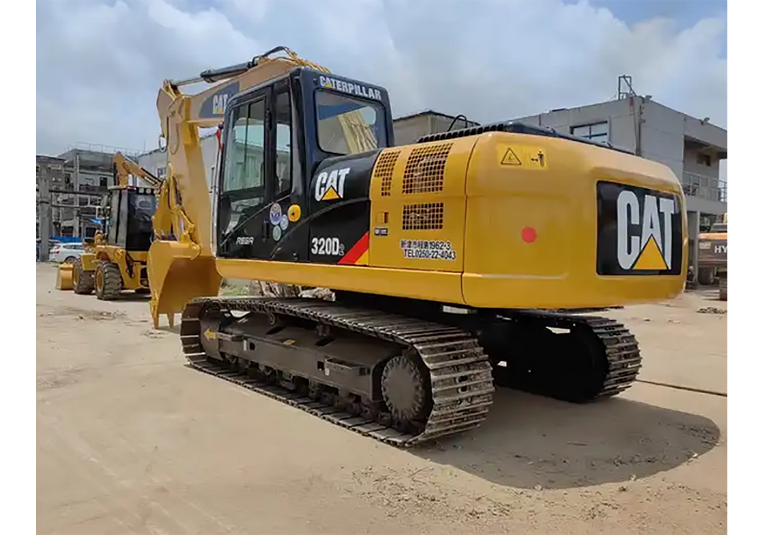 รถขุด CAT 320D2L มือสอง สภาพใหม่
