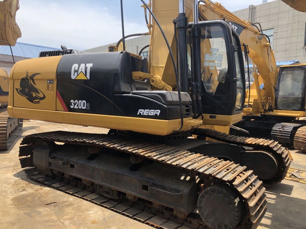 รถขุดมือสอง CAT320D2